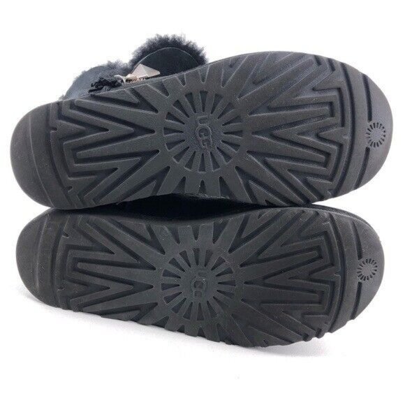 UGG Lilou Charm Sheepskin Winter Boots - Picture 6 of 12